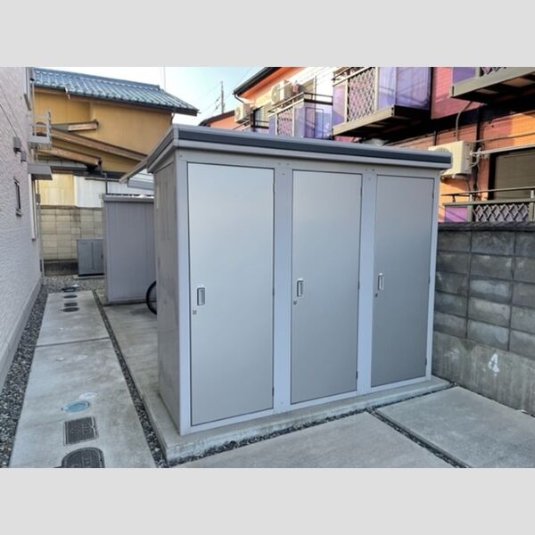 現地周辺 (物置)