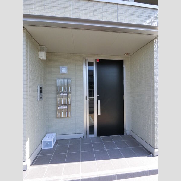 エントランス (エントランス)