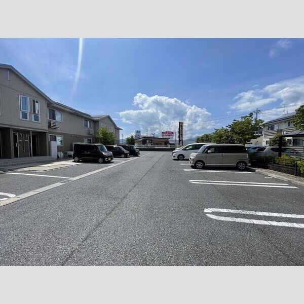 駐車場 (駐車場)