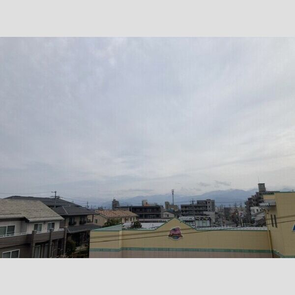 現地周辺 (バルコニーから)