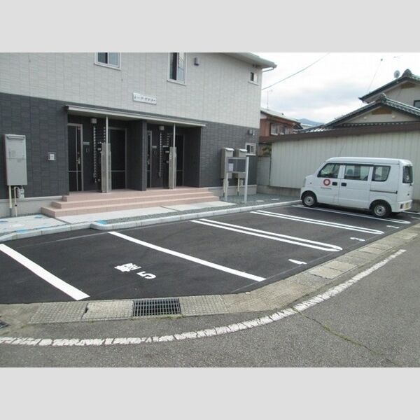 駐車場 (駐車場)