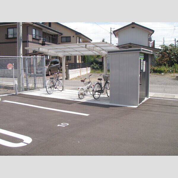 現地周辺 (駐輪場)