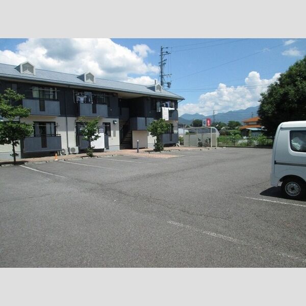 駐車場 (ボナール・ナカザワ　駐車場)