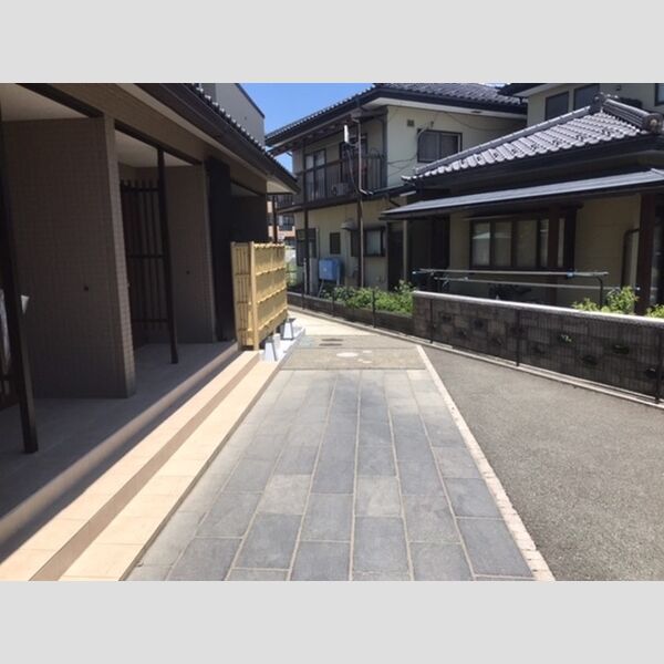 エントランス (アプローチ)