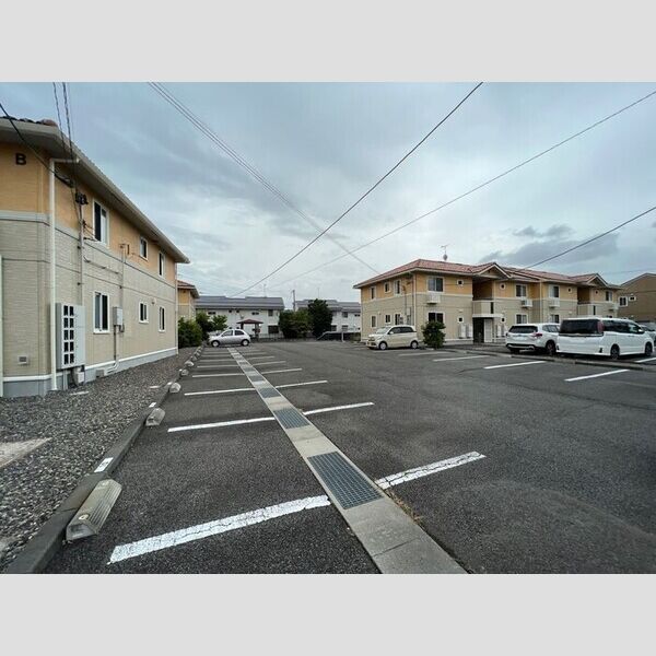 駐車場 (駐車場)