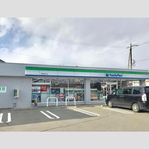 現地周辺 (ファミリーマート　須坂駅西口店)