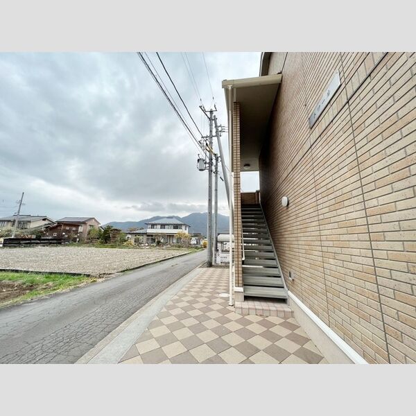 エントランス (エントランス)