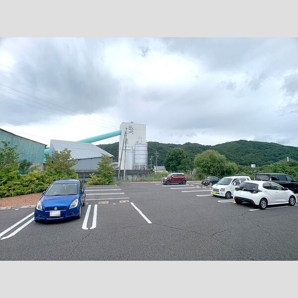 現地周辺 (駐車場)