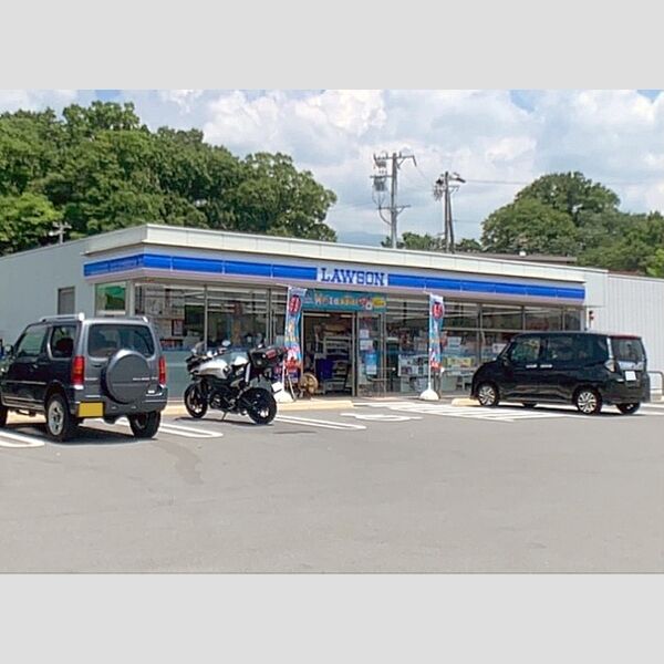 現地周辺 (ローソン 上田岩門店)