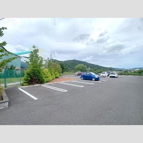 駐車場 (駐車場)