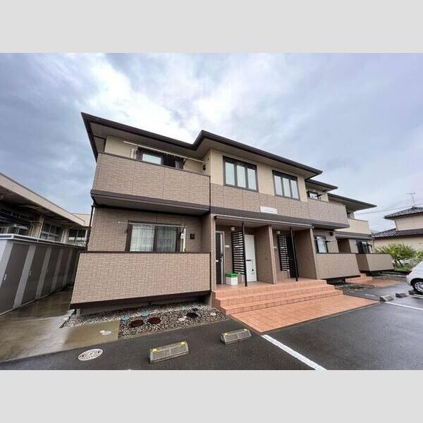 建物外観 (エントランス)