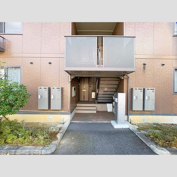 エントランス (エントランス)