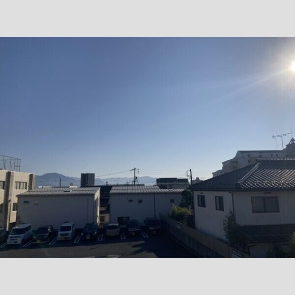 現地周辺 (バルコニーから)