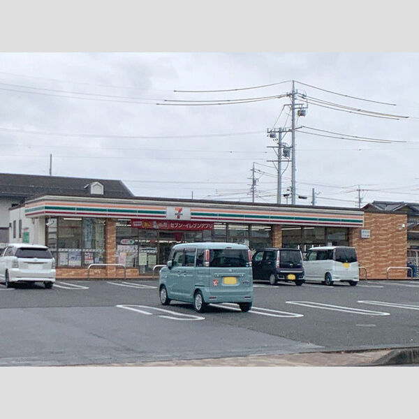現地周辺 (セブンイレブン　三本柳店)