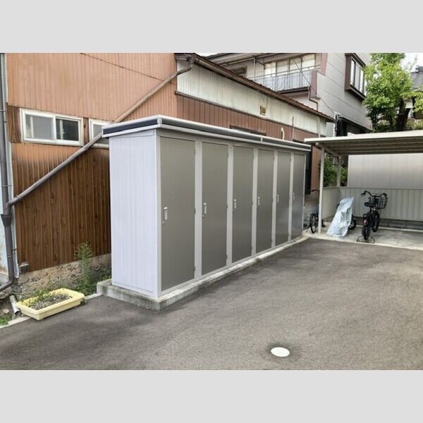 現地周辺 (物置)