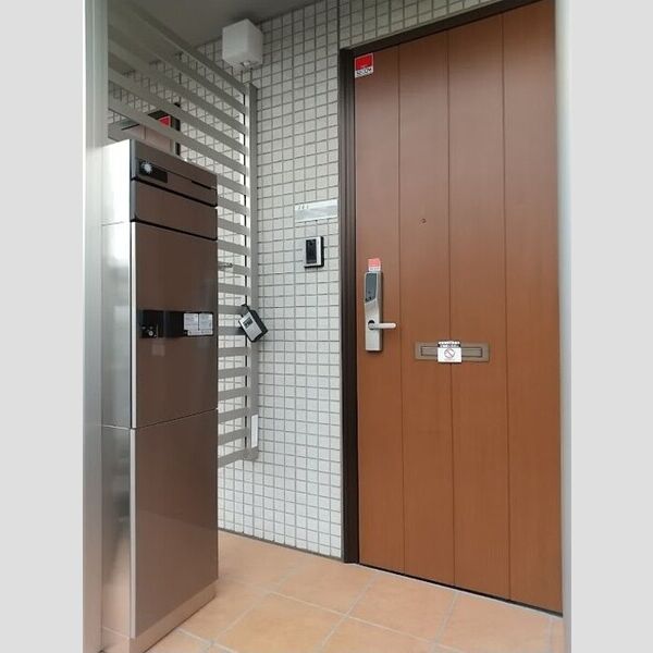 エントランス (エントランス)
