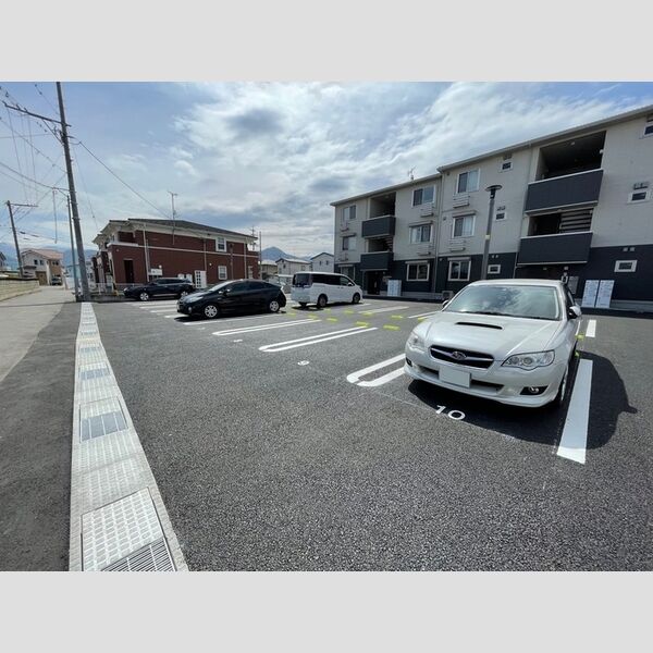 駐車場 (駐車場)