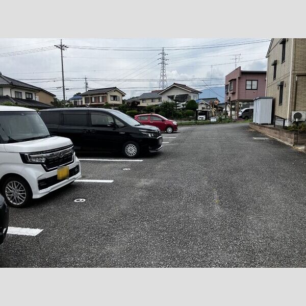 駐車場 (駐車場)