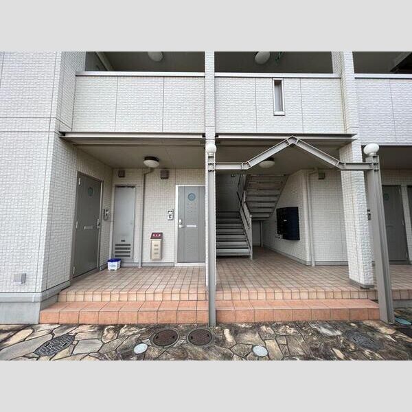 エントランス (エントランス)