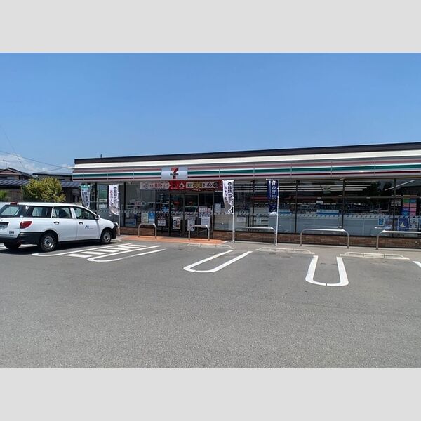 現地周辺 (セブンイレブン　川中島御厨店)