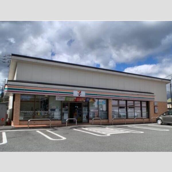 現地周辺 (セブンイレブン 軽井沢プリンス通り店)