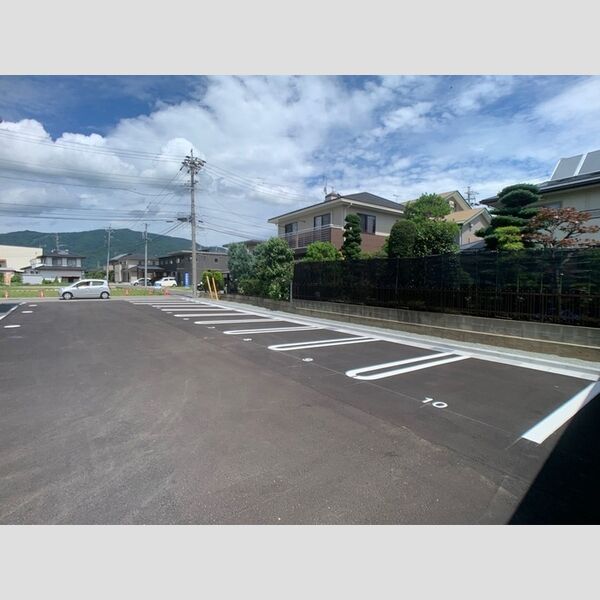 駐車場 (駐車場)