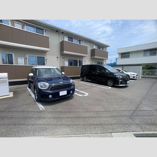 駐車場 (駐車場)
