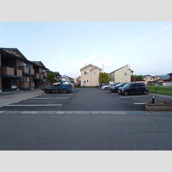 駐車場 (駐車場)