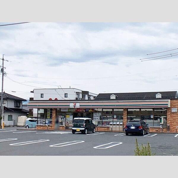 現地周辺 (セブンイレブン　長野三本柳店)