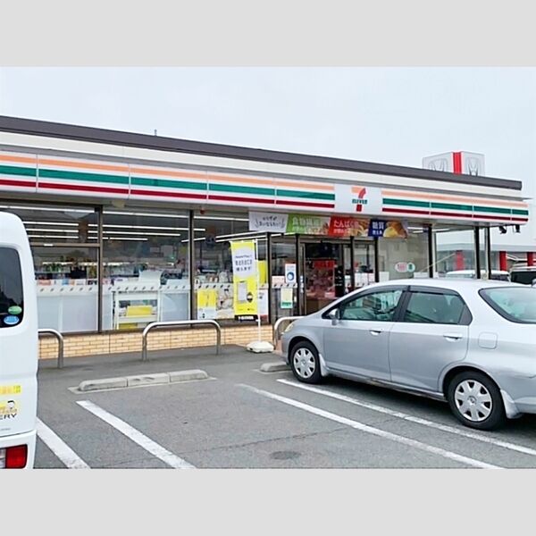 現地周辺 (セブンイレブン　長野若里店)