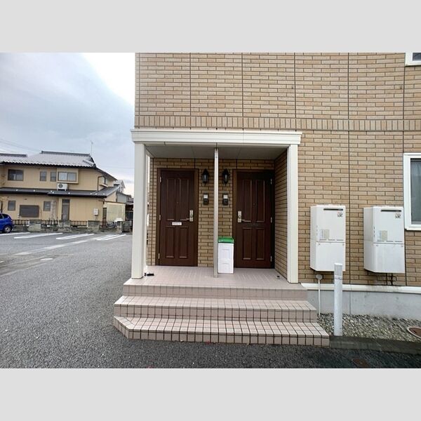 エントランス (エントランス)