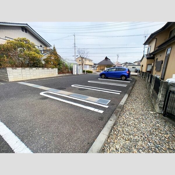 駐車場 (駐車場)