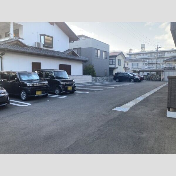 駐車場 (駐車場)