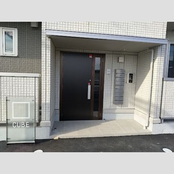 エントランス (エントランス)