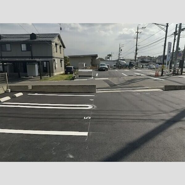 駐車場 (駐車場)
