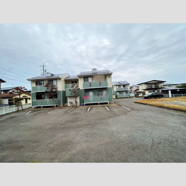 駐車場 (駐車場)