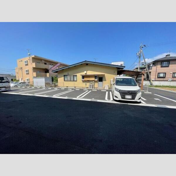 駐車場 (駐車場)