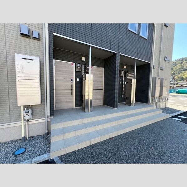エントランス (エントランス)