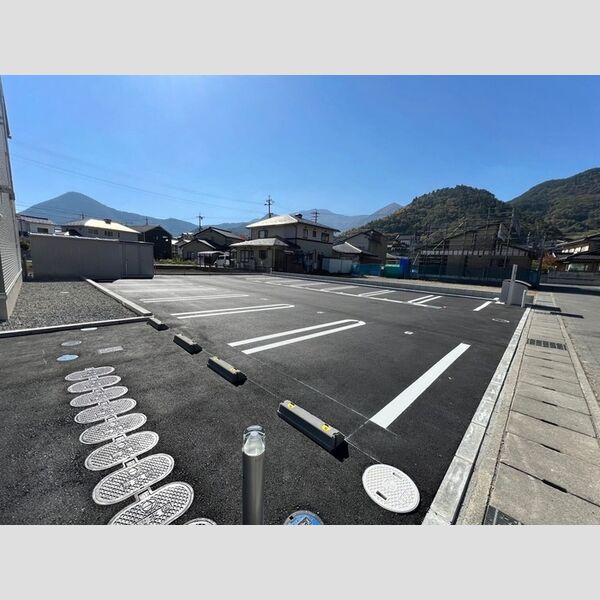 駐車場 (駐車場)