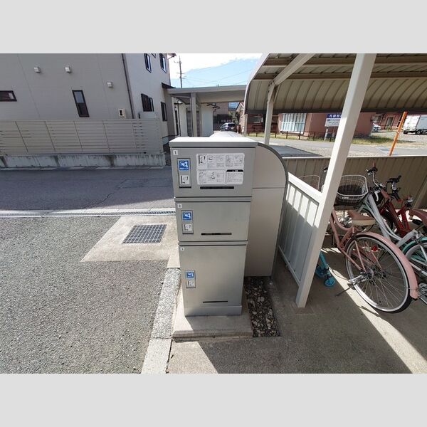 現地周辺 (宅配ボックス)