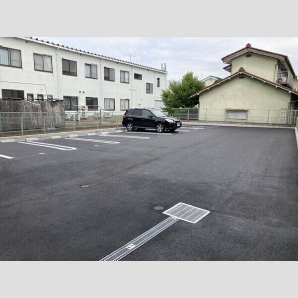 駐車場 (駐車場)