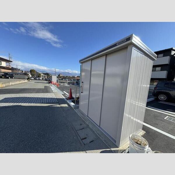 現地周辺 (ゴミステーション)