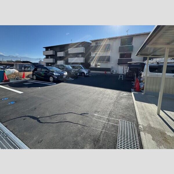 駐車場 (駐車場)