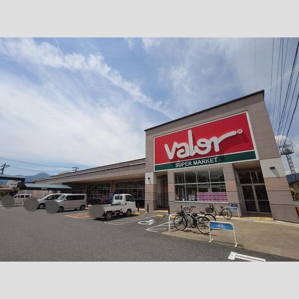 現地周辺 (バロー千曲店)