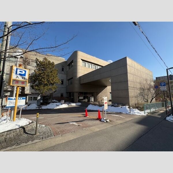 現地周辺 (長野市立長野図書館(410m))