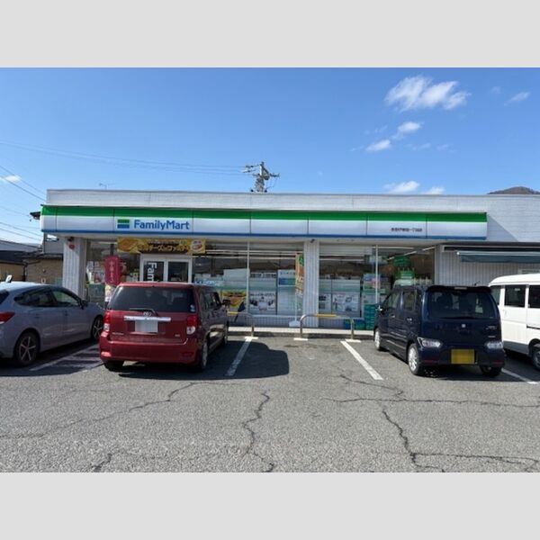 現地周辺 (ファミリーマート長野伊勢宮一丁目店)