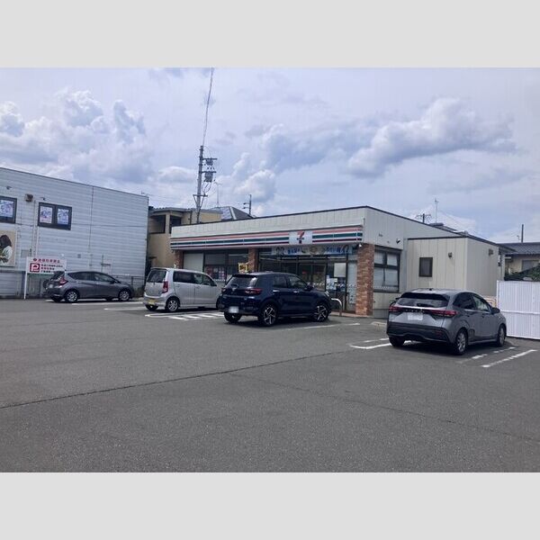 現地周辺 (セブンイレブン長野青木島団地入口店)