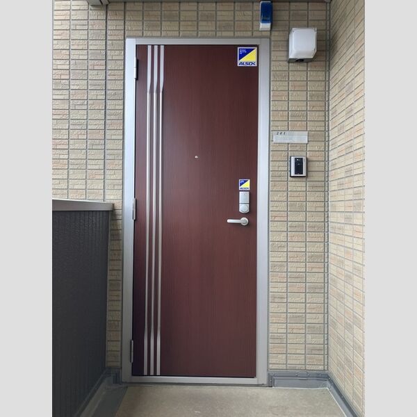 玄関 (玄関ドア)