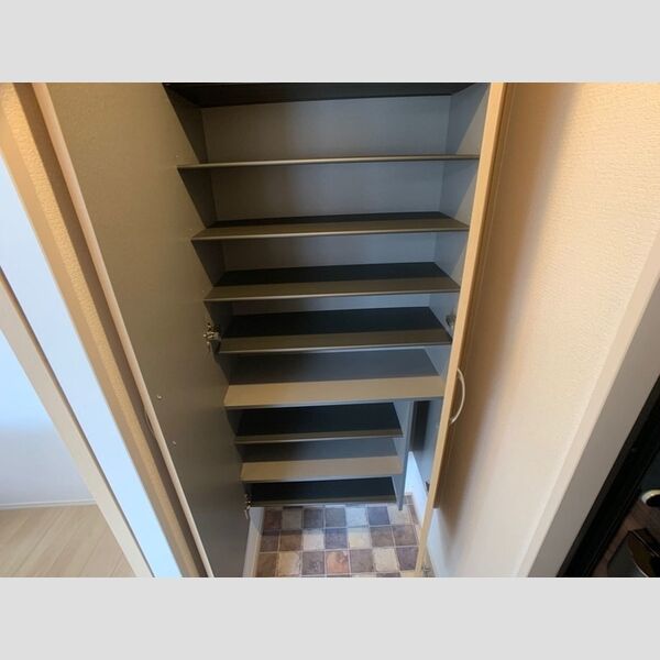 収納 (シューズクローゼット)