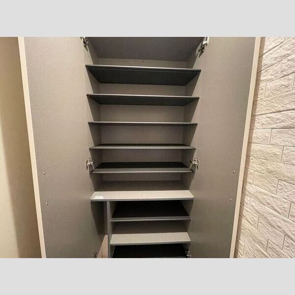 その他 (シューズクローゼット)